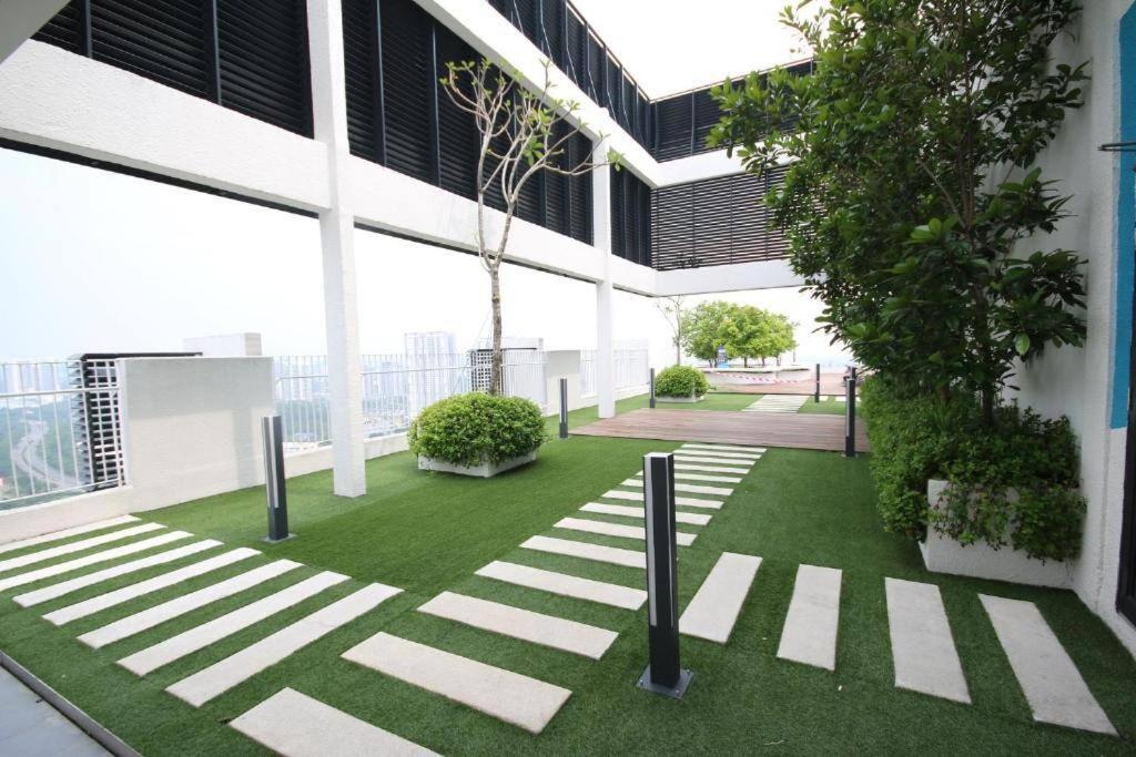 Lovely 3-Bedroom Serviced Apartment @ Cyberjaya Dış mekan fotoğraf
