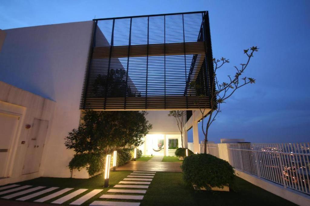 Lovely 3-Bedroom Serviced Apartment @ Cyberjaya Dış mekan fotoğraf